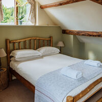 8 Master bedroom.jpg